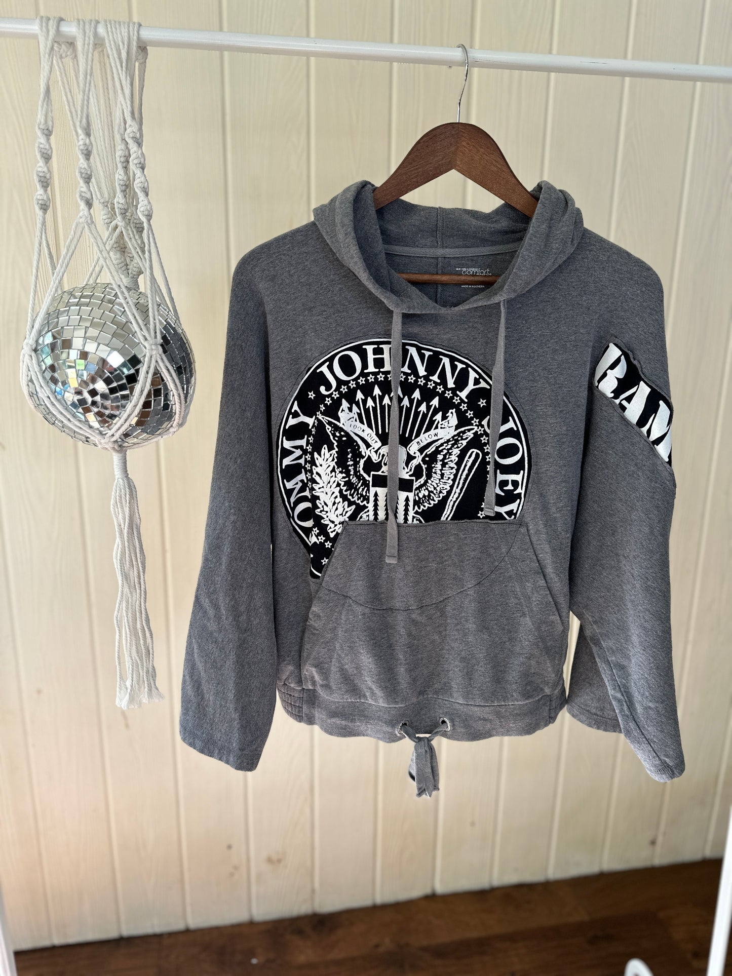 Ramones Bell Sleeve Sweatshirt Size M-L