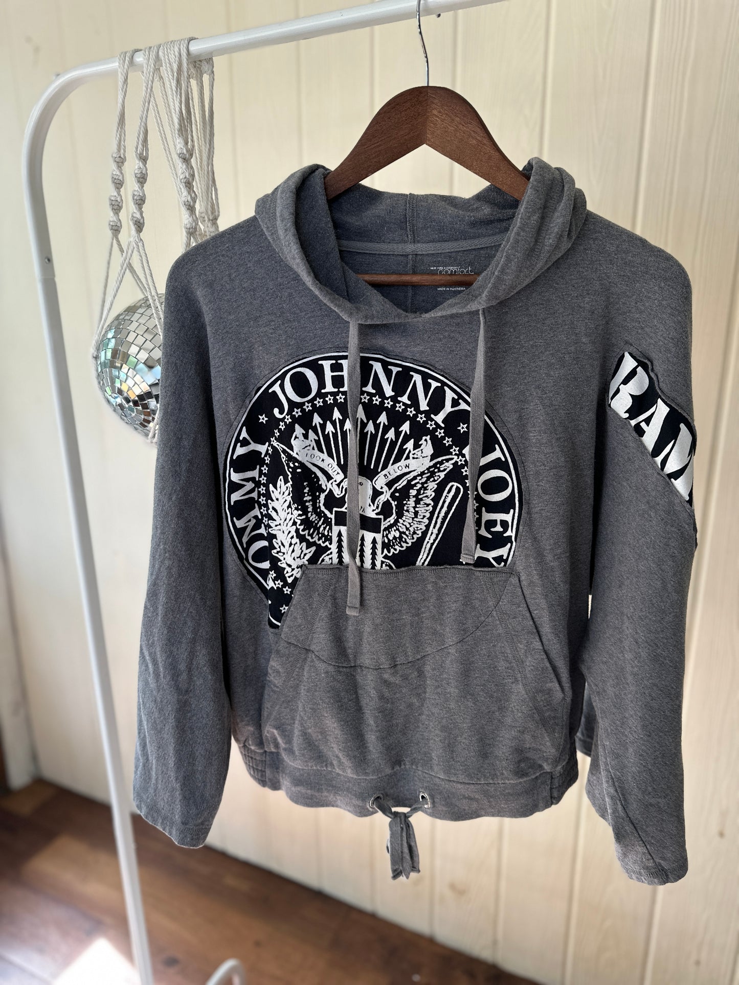 Ramones Bell Sleeve Sweatshirt Size M-L