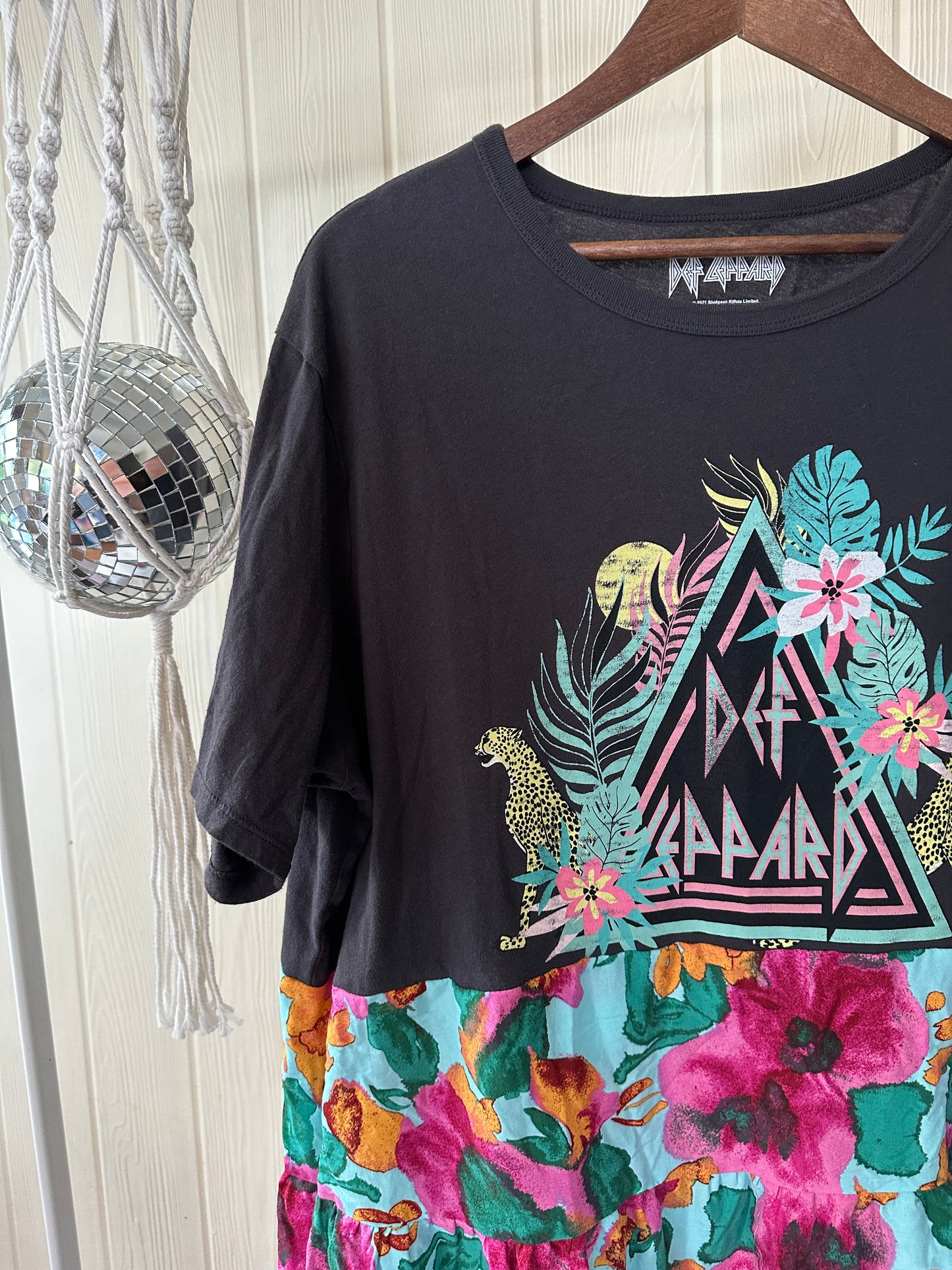 Def Leppard Band Tee Dress Size XL-2XL