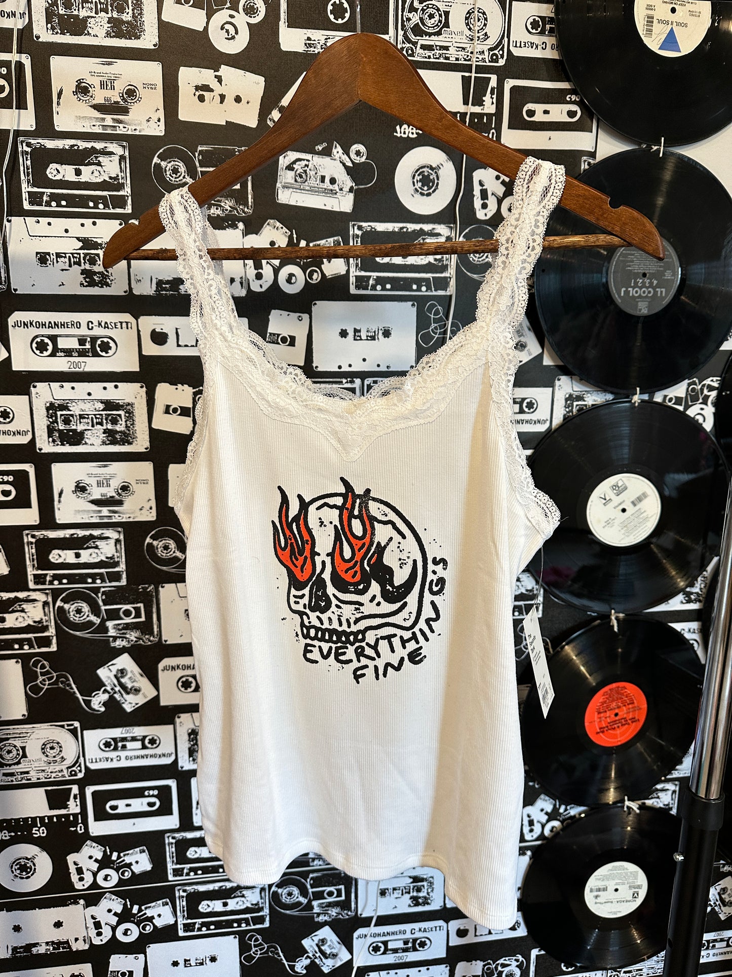 Everything's Fine Tank Size XL