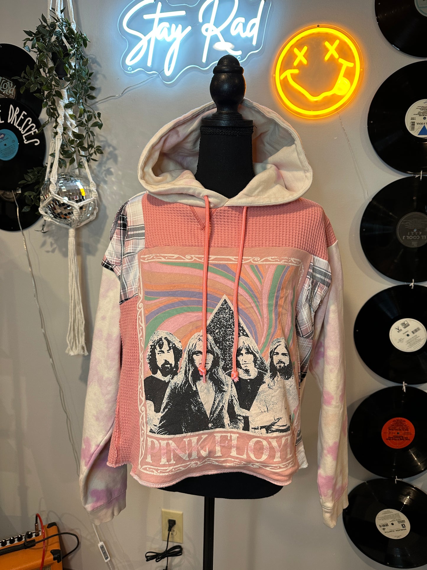Pink Floyd Reworked Crop Sweatshirt Size Large