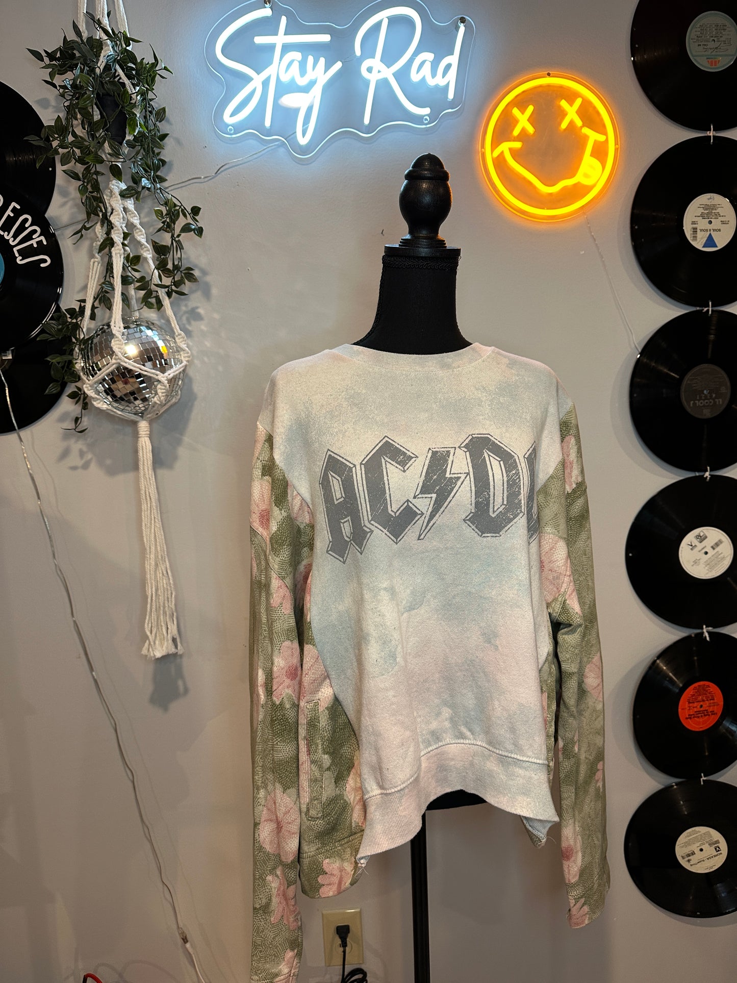 ACDC Sweatshirt Rework Size L-XL