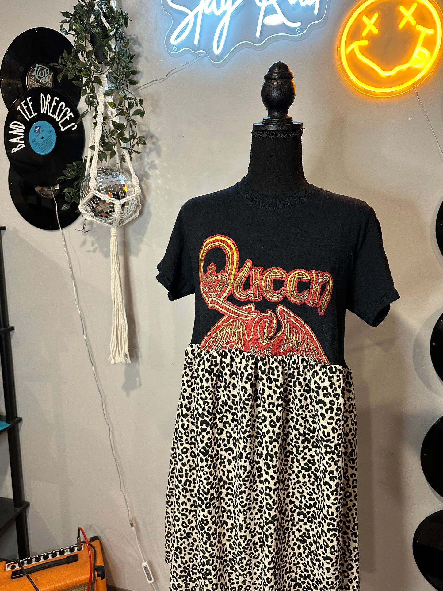 Queen Band Tee Dress Size Small